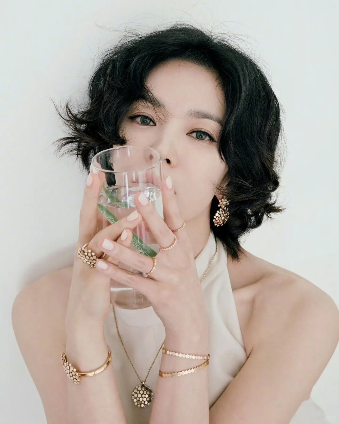 Qua tuổi 40 , dọn dẹp tâm hồn và từ bỏ những mối quan hệ độc hại - Ảnh 2.