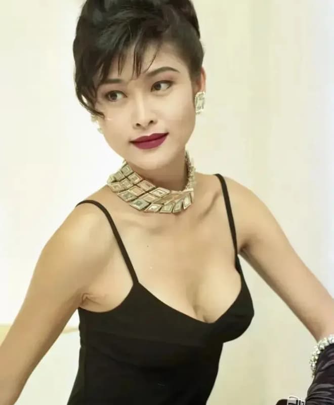 Diệp Ngọc Khanh: H&agrave;nh tr&igrave;nh từ nữ ho&agrave;ng phim n&oacute;ng đến tỷ ph&uacute; th&agrave;nh đạt - Ảnh 6.