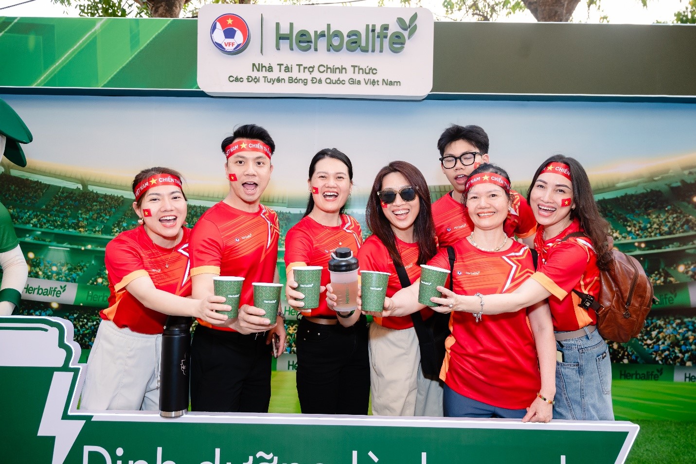 Herbalife Việt Nam tổ chức Fanzone tiếp lửa Đội tuyển Việt Nam trong trận đấu quan trọng gặp Malaysia tại v&ograve;ng loại Asian Cup 2027- Ảnh 3.