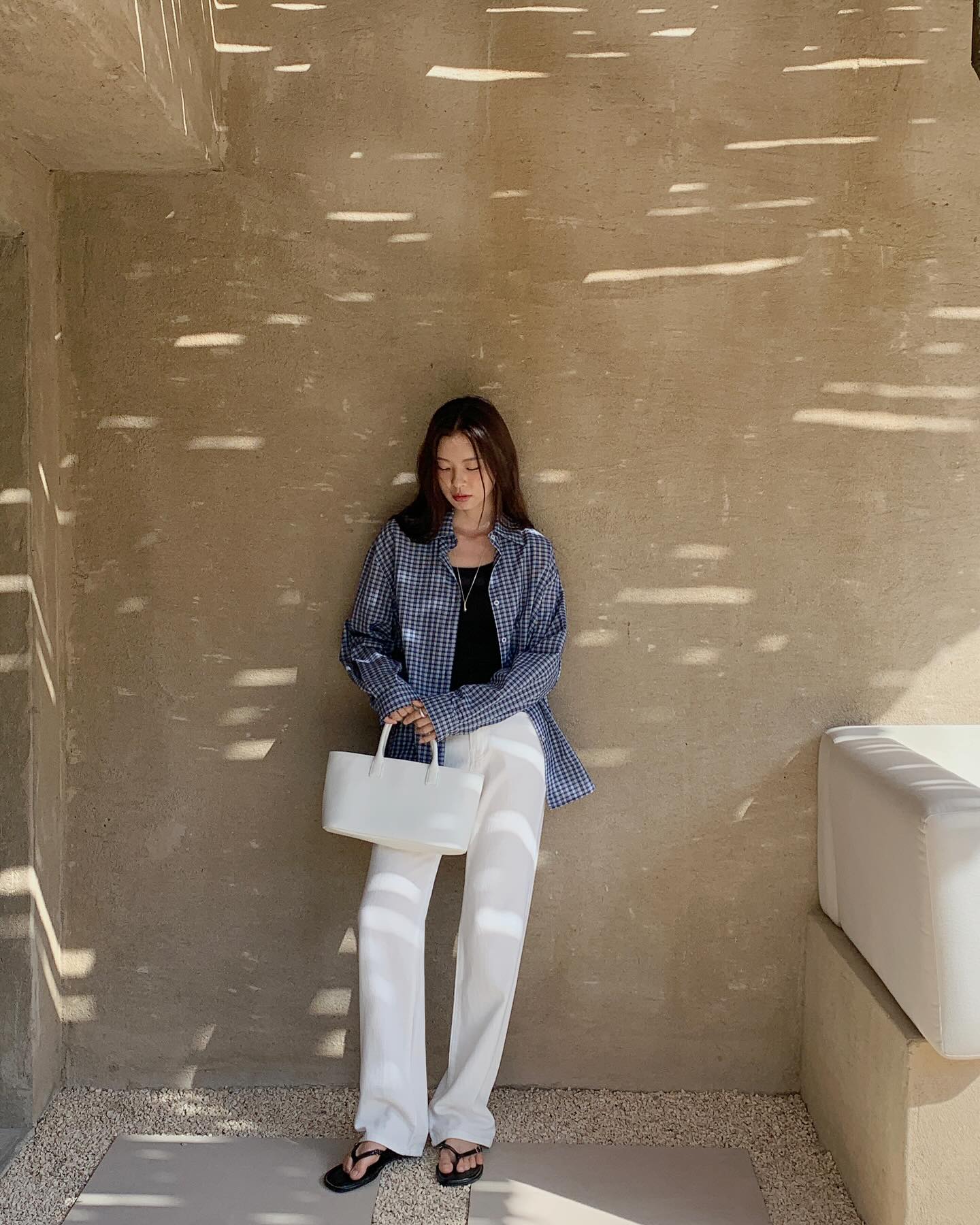 Chị em ơi , chọn NGAY 2 kiểu quần jeans mùa hè nhẹ mát cho phong cách thời trang - Ảnh 10. Chị em ơi , chọn NGAY 2 kiểu quần jeans mùa hè nhẹ mát cho phong cách thời trang - Ảnh 10.