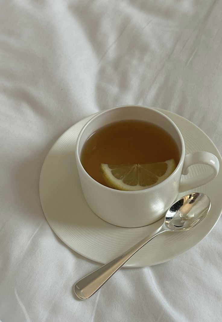 Ha Ji Won 15 năm chỉ uống một loại nước mỗi s&aacute;ng để trữ đầy collagen, dưỡng ẩm cho da từ s&acirc;u b&ecirc;n trong- Ảnh 3.