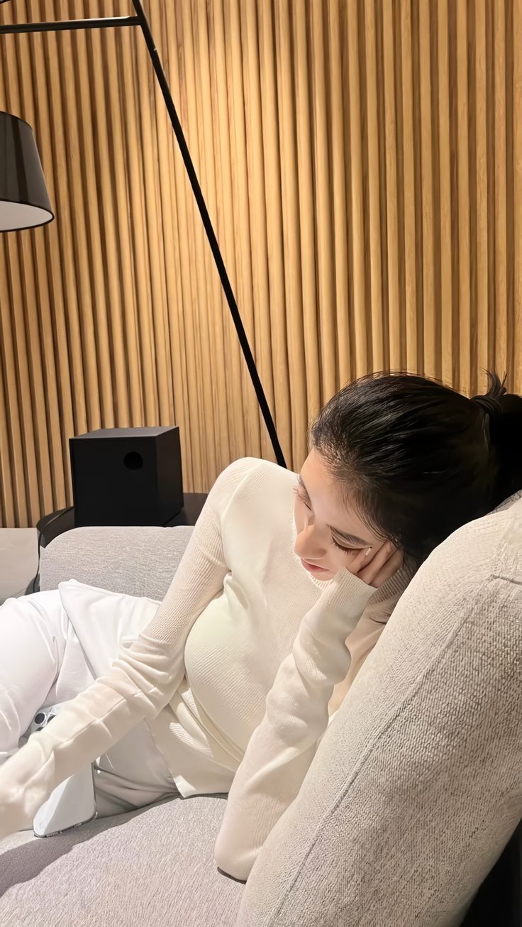 Tiết kiệm qu&aacute; mức c&oacute; thể khiến bạn căng thẳng t&agrave;i ch&iacute;nh nhiều hơn: Khi nỗi lo tiền bạc kh&ocirc;ng đến từ việc thiếu tiền - Ảnh 1.