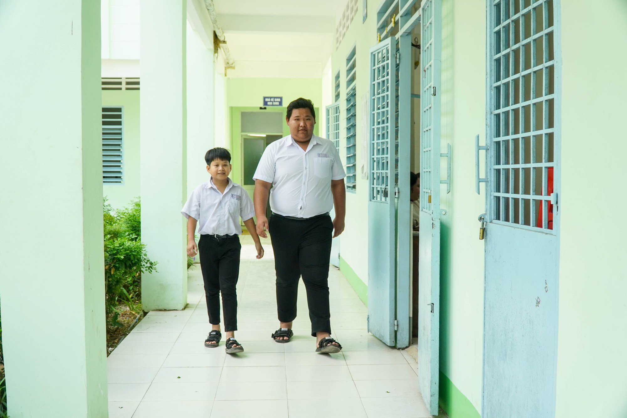 Ch&agrave;ng trai t&iacute; hon v&agrave; lời hứa với b&agrave; nội: 