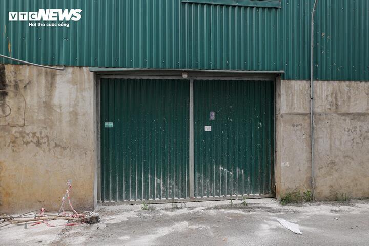 Cận cảnh l&ograve; mổ tuồn lợn bệnh v&agrave;o trường học ở H&agrave; Nội 2026 - Ảnh 15.