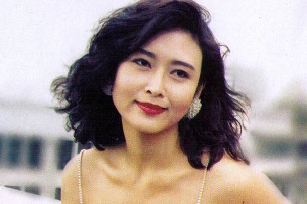 Diệp Ngọc Khanh: H&agrave;nh tr&igrave;nh từ nữ ho&agrave;ng phim n&oacute;ng đến tỷ ph&uacute; th&agrave;nh đạt - Ảnh 3.