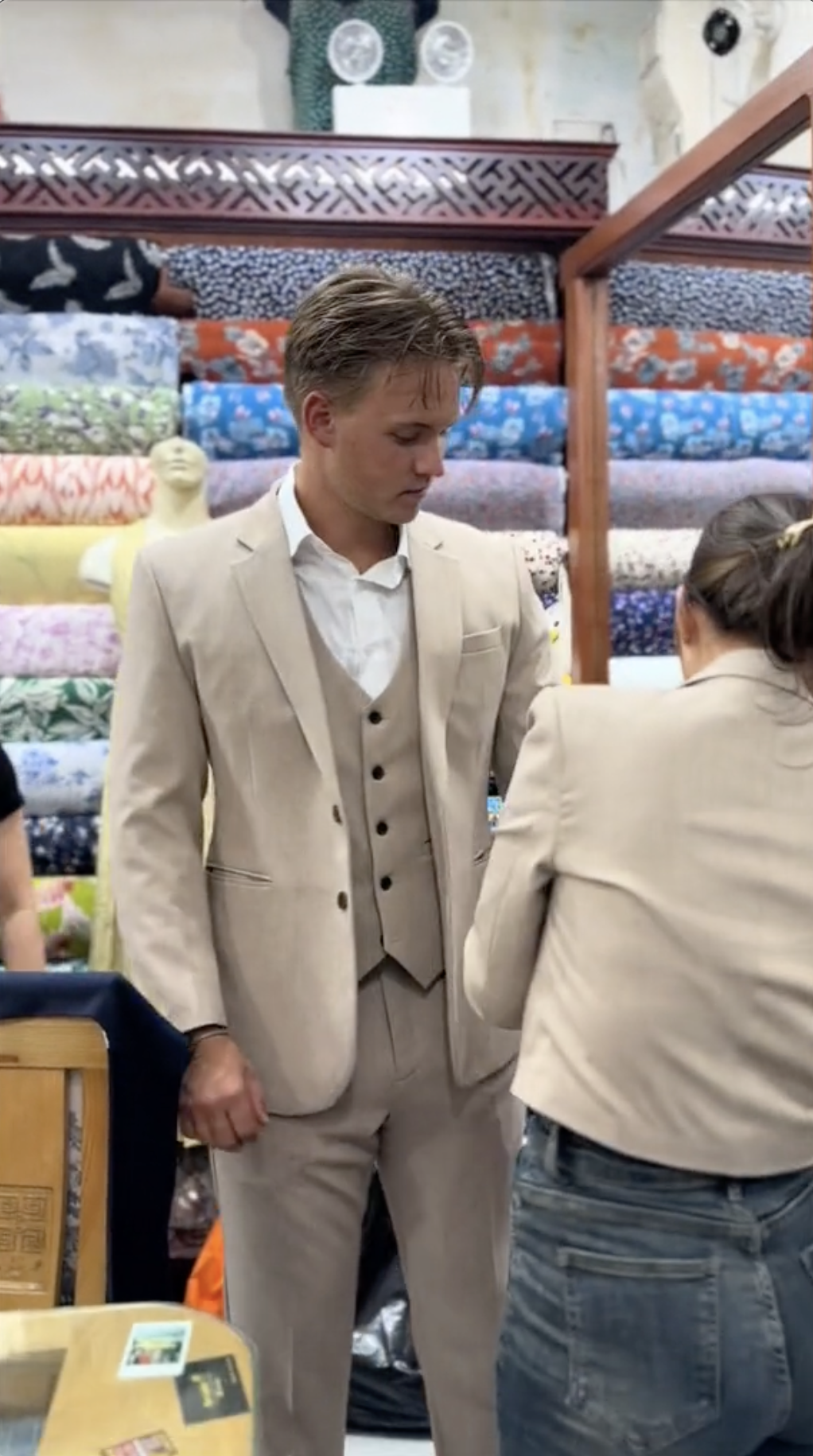 Kh&aacute;m ph&aacute; dịch vụ may đồ Hội An đang g&acirc;y sốt trong giới du kh&aacute;ch quốc tế 2026 - Ảnh 2.