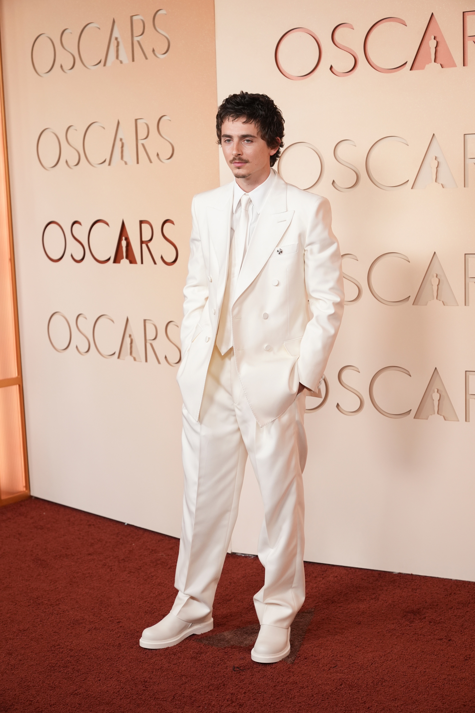 timothe-chalamet-tai-le-trao-giai-oscars-2026-anh-ap-39609726359001383794441-1775099248376-1775099248594816869528.jpg
