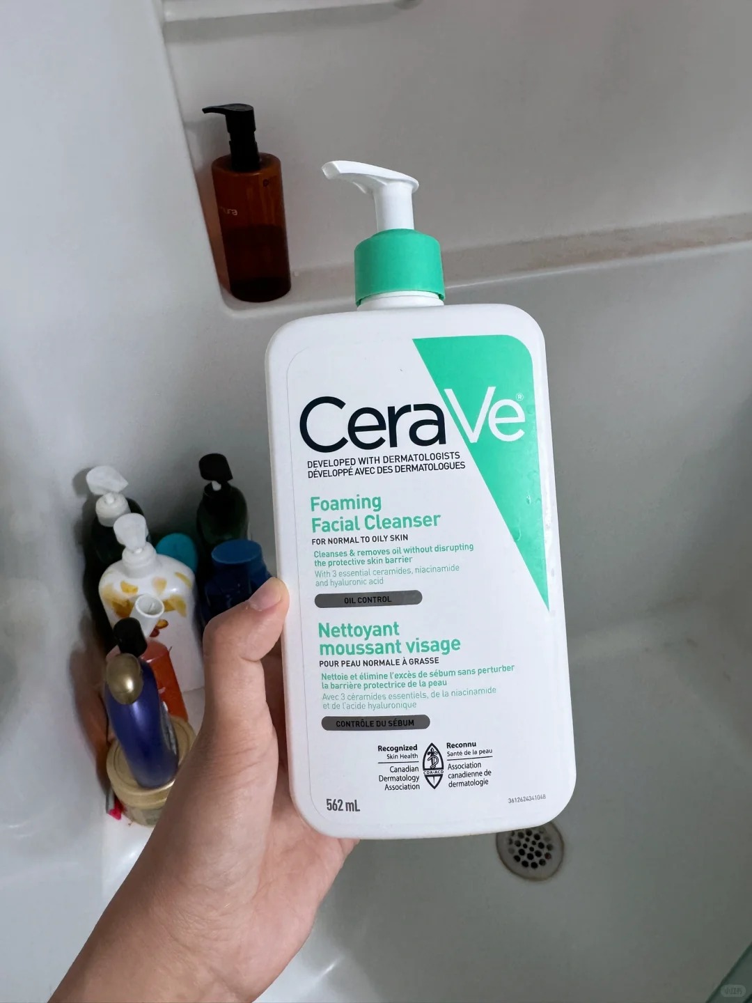 5 sai lầm khi rửa mặt v&agrave;o m&ugrave;a h&egrave; khiến da xỉn m&agrave;u, nhanh l&atilde;o h&oacute;a m&agrave; nhiều người vẫn mắc phải mỗi ng&agrave;y - Ảnh 8.