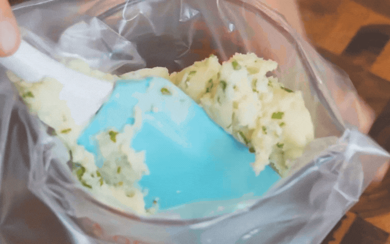 Cách làm bánh khoai tây phô mai chiên giòn rụm, béo ngậy ăn là ghiền! - Ảnh 7.