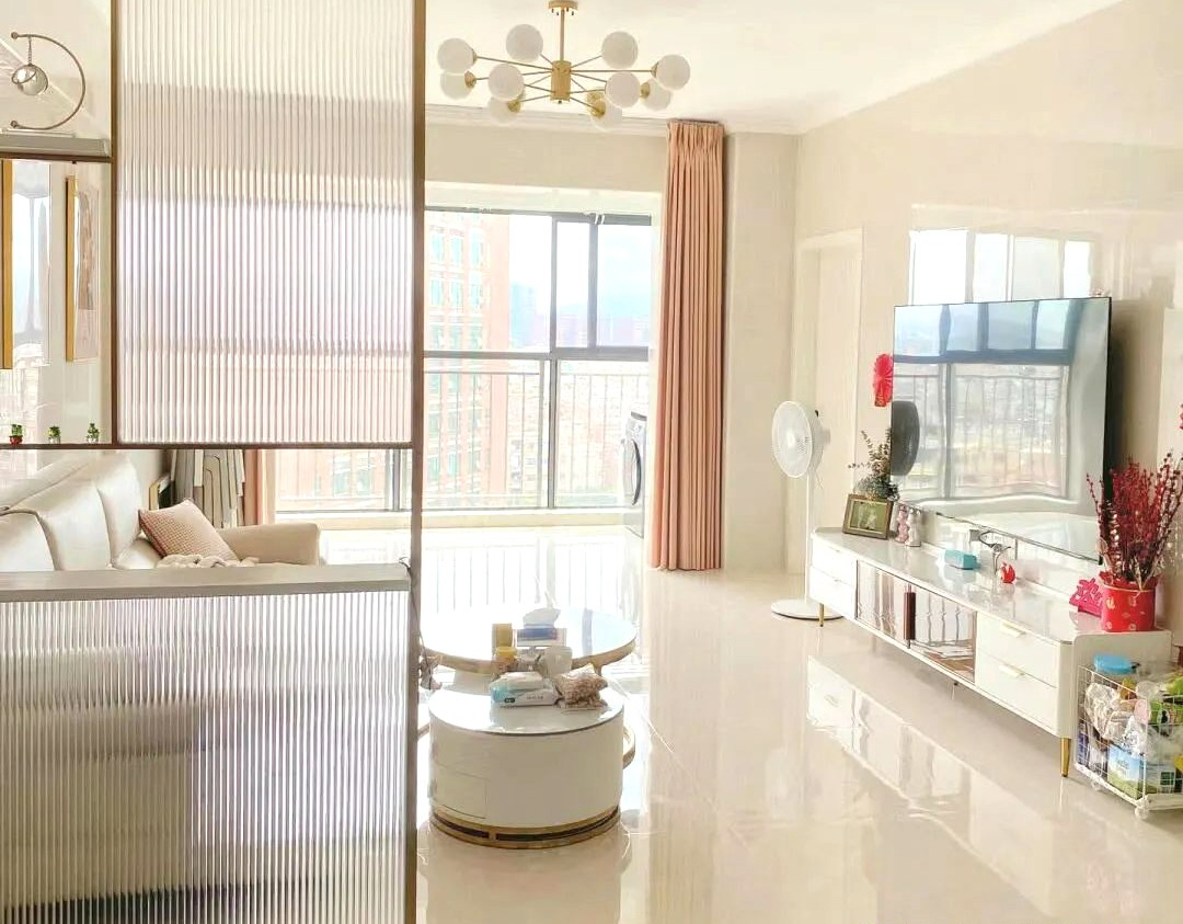 Hối hận v&igrave; ốp gạch to&agrave;n bộ tường nh&agrave;: 3 năm sống trong &ldquo;chiếc tủ lạnh khổng lồ&rdquo;, t&ocirc;i mới hiểu v&igrave; sao ai cũng khuy&ecirc;n kh&ocirc;ng n&ecirc;n l&agrave;m - Ảnh 4.