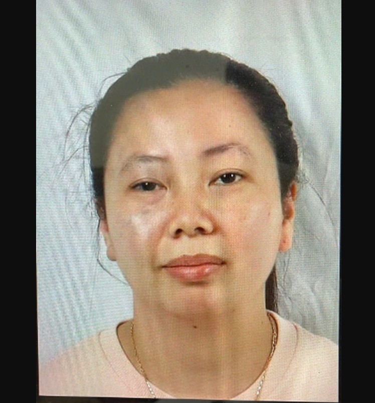 Cựu ph&oacute; chủ tịch phường H&agrave; Nội dương t&iacute;nh với ma t&uacute;y c&ugrave;ng hai nữ tiếp vi&ecirc;n trẻ - Ảnh 2.