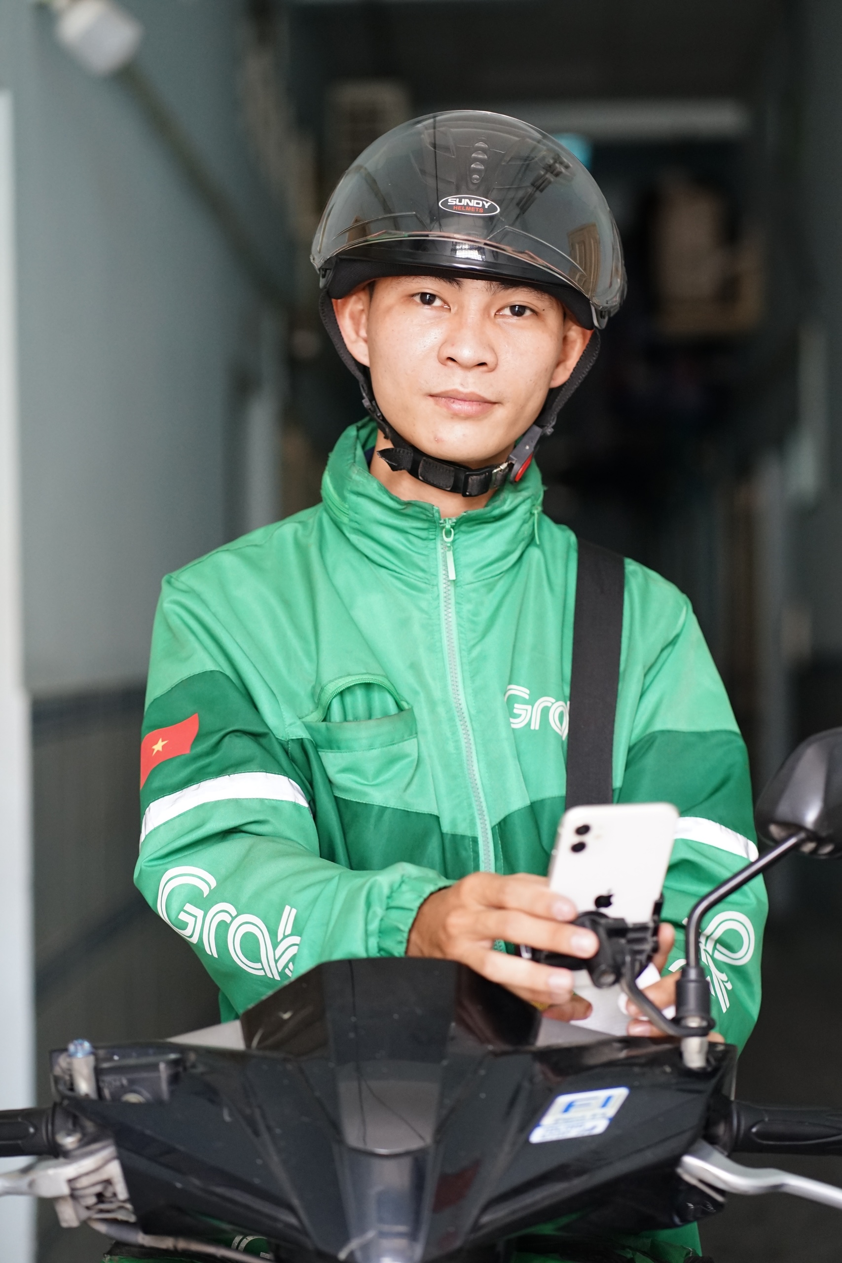 H&agrave;nh động tử tế của Trần Phi Vũ Với Chuyến xe 36 ng&agrave;n đồng gi&uacute;p b&eacute; g&aacute;i t&igrave;m cha - Ảnh 5.