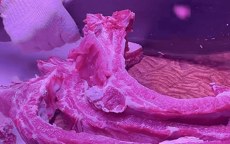 Đừng đem sườn đi xào chua ngọt nữa, thử ngay cách luộc ủ muối này đảm bảo cả nhà vét sạch nồi - Ảnh 1.