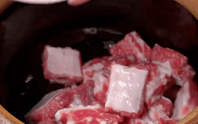 Đừng đem sườn đi xào chua ngọt nữa, thử ngay cách luộc ủ muối này đảm bảo cả nhà vét sạch nồi - Ảnh 7.