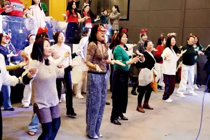 Ở tuổi 63, t&ocirc;i nhận ra: Sau khi nghỉ hưu, c&oacute; 3 kiểu &ldquo;ti&ecirc;u tiền giết thời gian&rdquo; rất dễ khiến t&agrave;i ch&iacute;nh lao dốc - Ảnh 1.