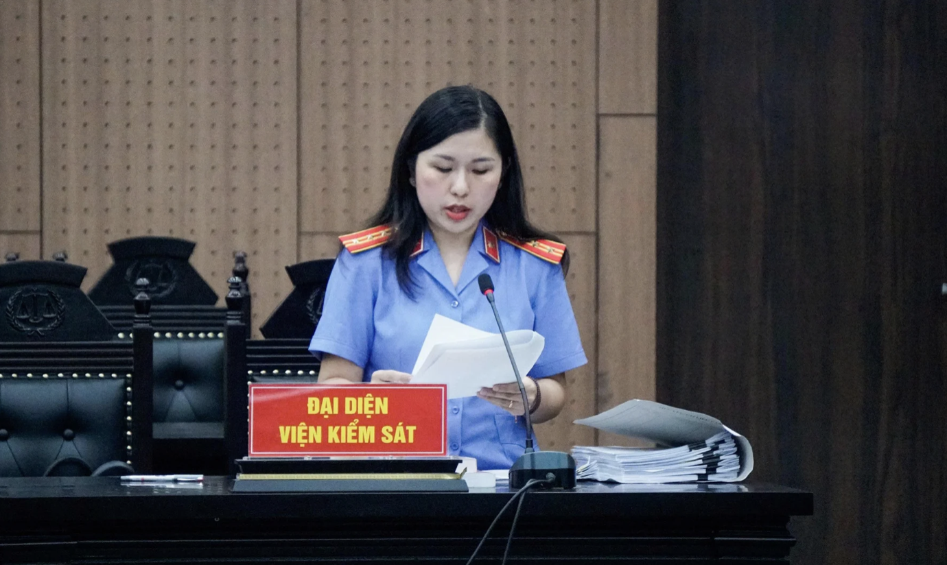 Đề nghị mức &aacute;n với cựu Ph&oacute; Chủ tịch phường x&agrave;o ke c&ugrave;ng 2 nữ nh&acirc;n vi&ecirc;n - Ảnh 2.