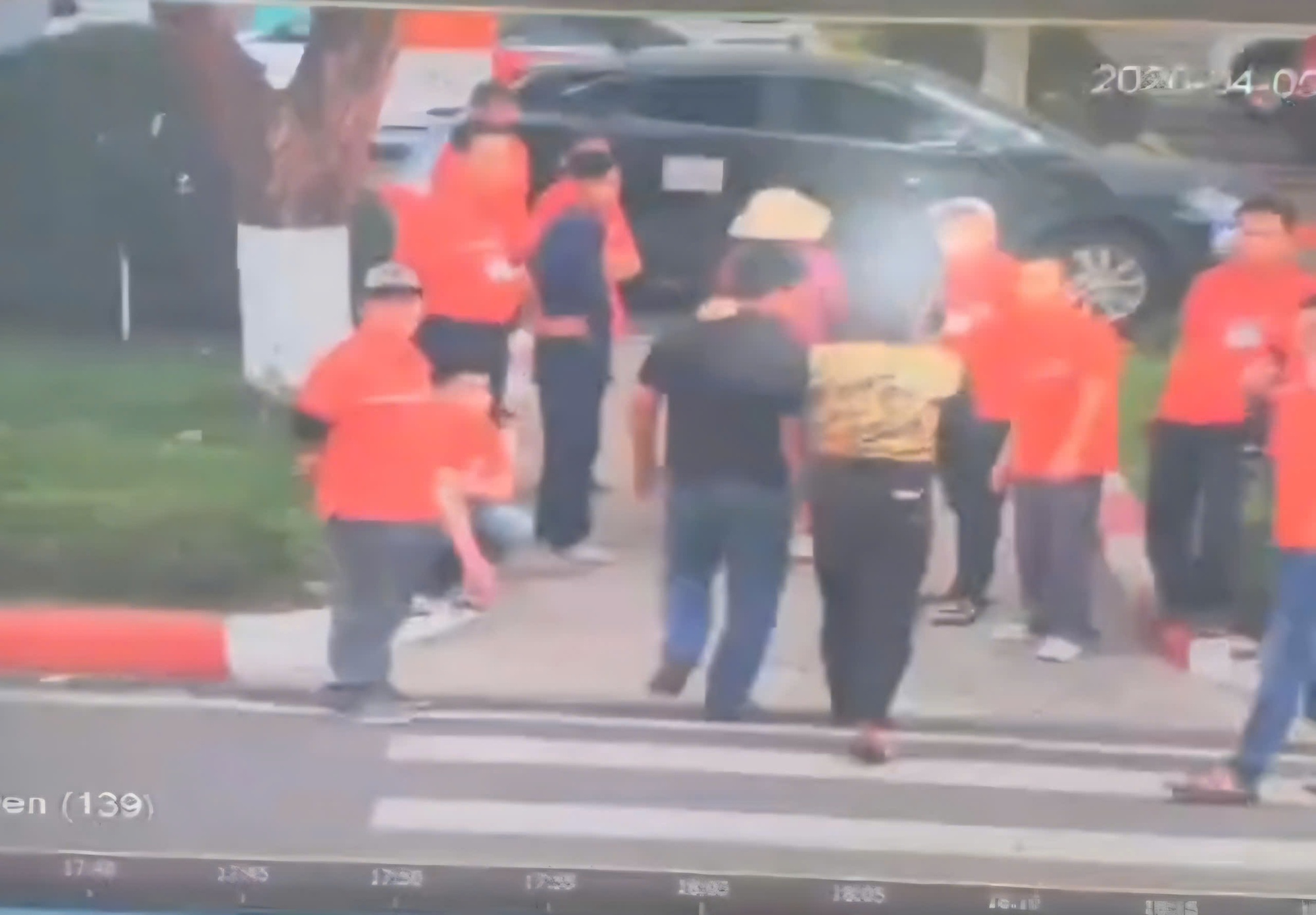 Nh&acirc;n vi&ecirc;n điều phối xe bị h&agrave;nh hung tại Cảng h&agrave;ng kh&ocirc;ng Bu&ocirc;n Ma Thuột 2026 - Ảnh 1.