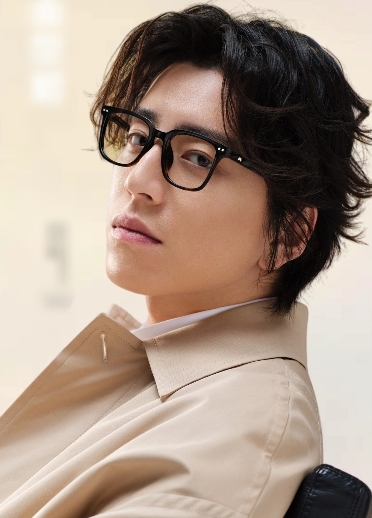 Vương Đại Lục v&agrave; bạn g&aacute;i hot girl bị tuy&ecirc;n &aacute;n 6 th&aacute;ng t&ugrave; giam trong scandal showbiz - Ảnh 3.