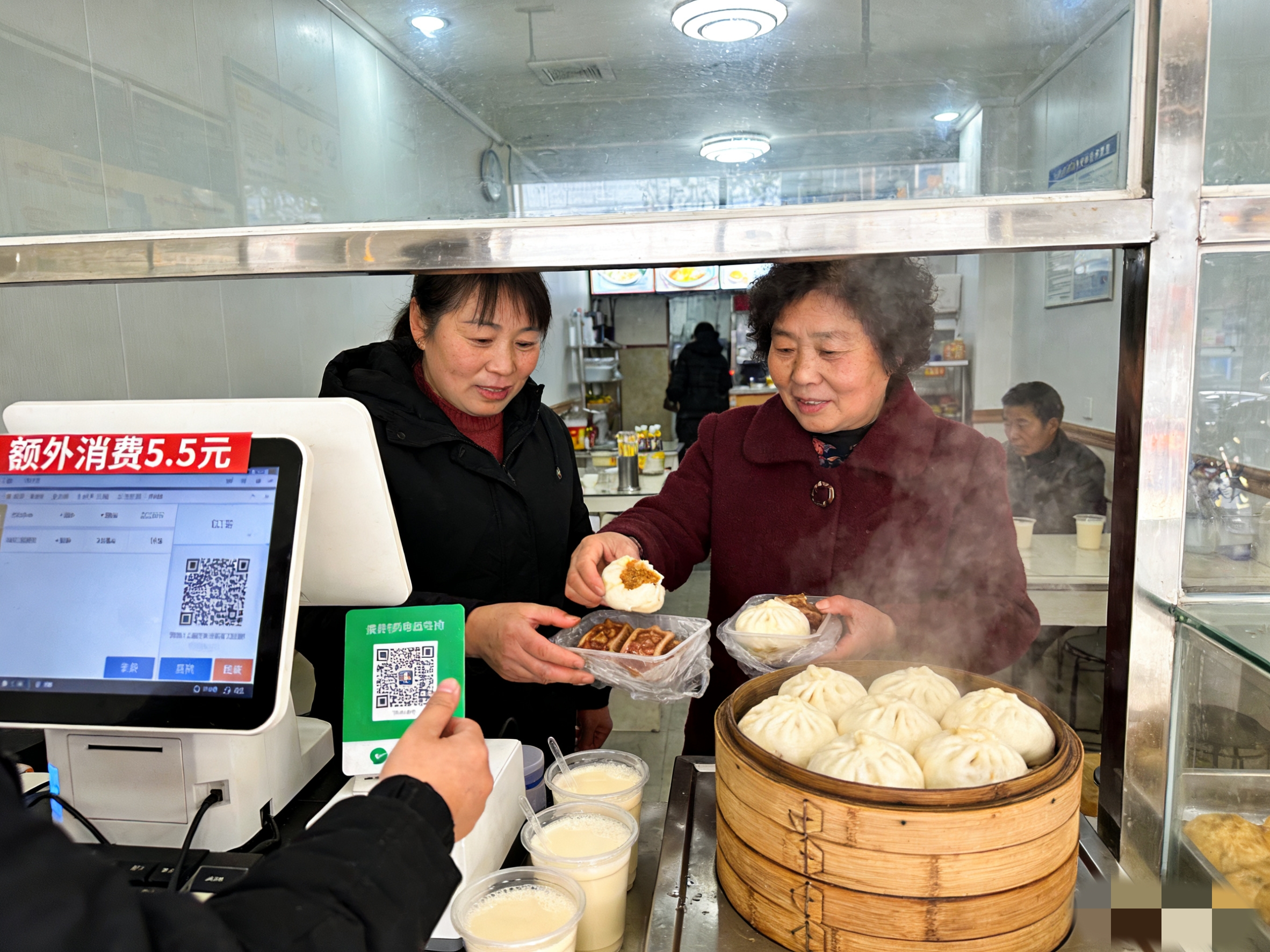 C&ocirc; g&aacute;i 26 tuổi kiếm hơn 3 tỷ/năm nhờ cửa h&agrave;ng b&aacute;nh bao nhỏ: B&iacute; mật nằm ở &ldquo;m&ocirc; h&igrave;nh miễn ph&iacute;&rdquo; khiến nhiều người bất ngờ - Ảnh 2.
