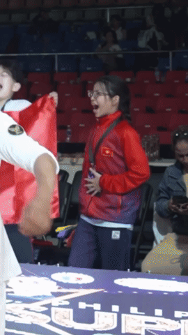 Con trai Kh&aacute;nh Thi - Phan Hiển ăn mừng HCV: T&agrave;i năng thi&ecirc;n bẩm tr&ecirc;n s&agrave;n đấu - Ảnh 1.