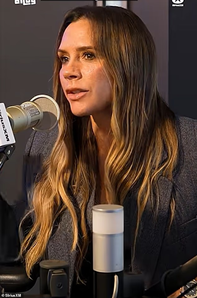 David Beckham v&agrave; con g&aacute;i Harper dạo phố New York: Khoảnh khắc t&igrave;nh cảm 2026 - Ảnh 5.