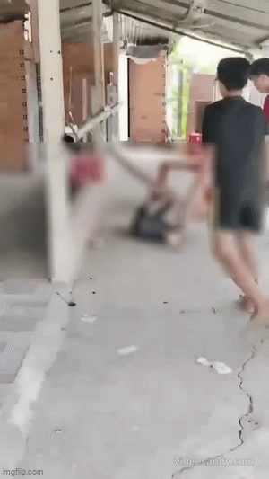 B&eacute; trai 12 tuổi bị h&agrave;nh hung v&igrave; nợ 100 ngh&igrave;n đồng: C&ocirc;ng an l&ecirc;n tiếng về th&ocirc;ng tin sai sự thật - Ảnh 1.