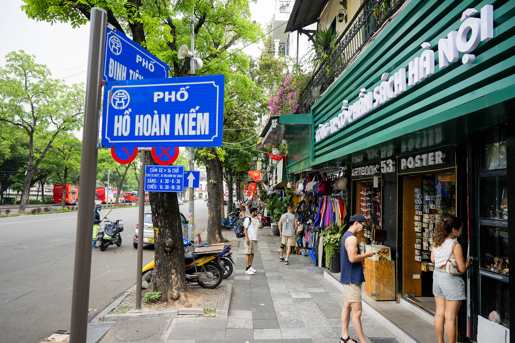 To&agrave;n cảnh phố phường H&agrave; Nội mang diện mạo kh&aacute;c lạ sau 4 th&aacute;ng lập lại trật tự vỉa h&egrave; - Ảnh 18.