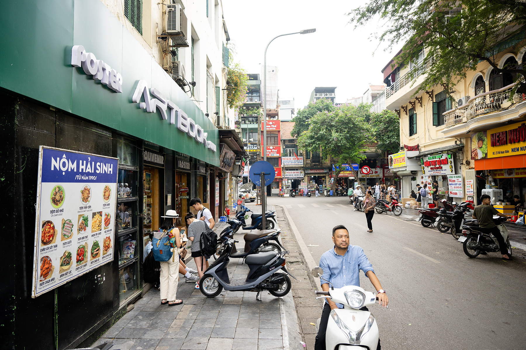 To&agrave;n cảnh phố phường H&agrave; Nội mang diện mạo kh&aacute;c lạ sau 4 th&aacute;ng lập lại trật tự vỉa h&egrave; - Ảnh 17.