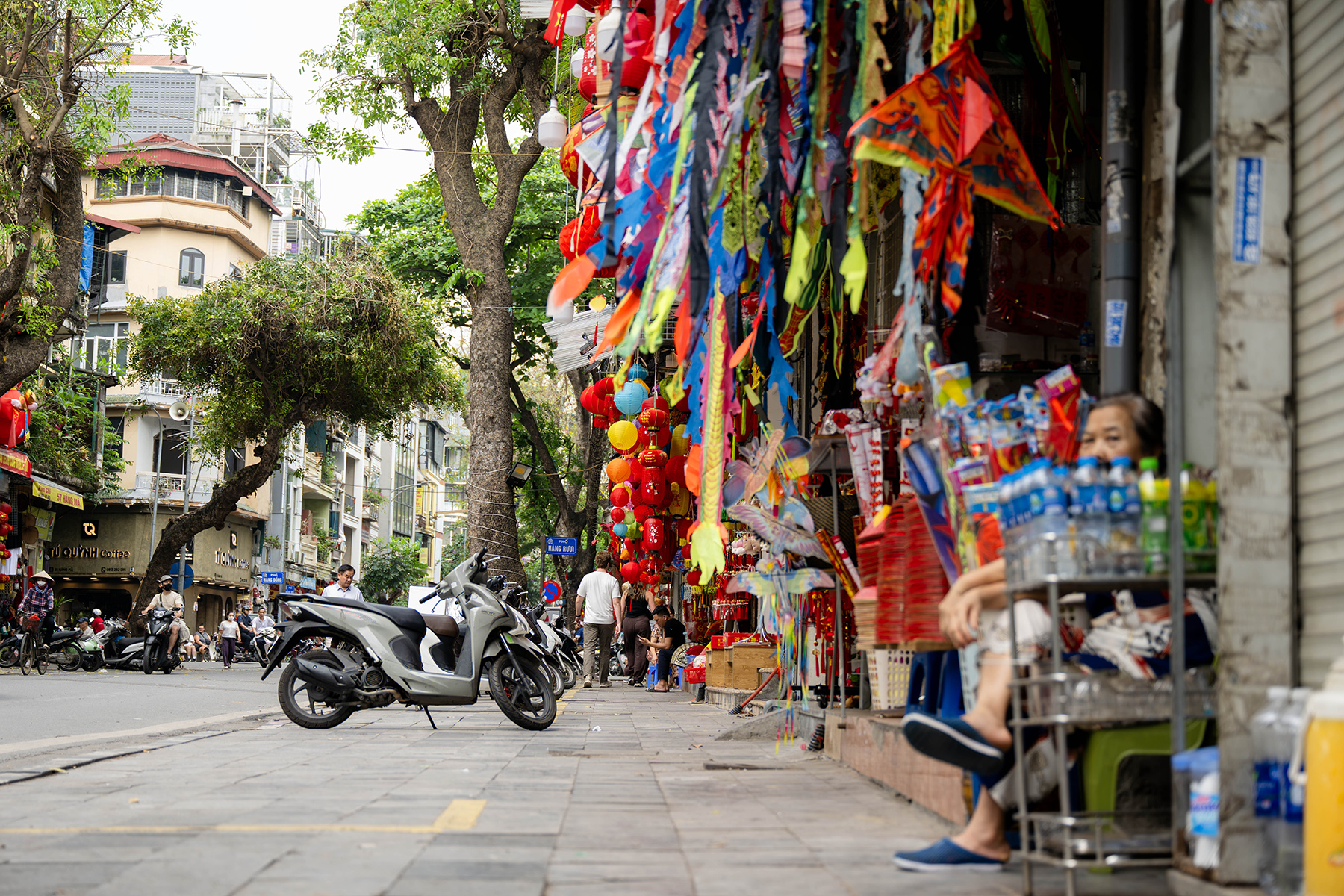To&agrave;n cảnh phố phường H&agrave; Nội mang diện mạo kh&aacute;c lạ sau 4 th&aacute;ng lập lại trật tự vỉa h&egrave; - Ảnh 11.