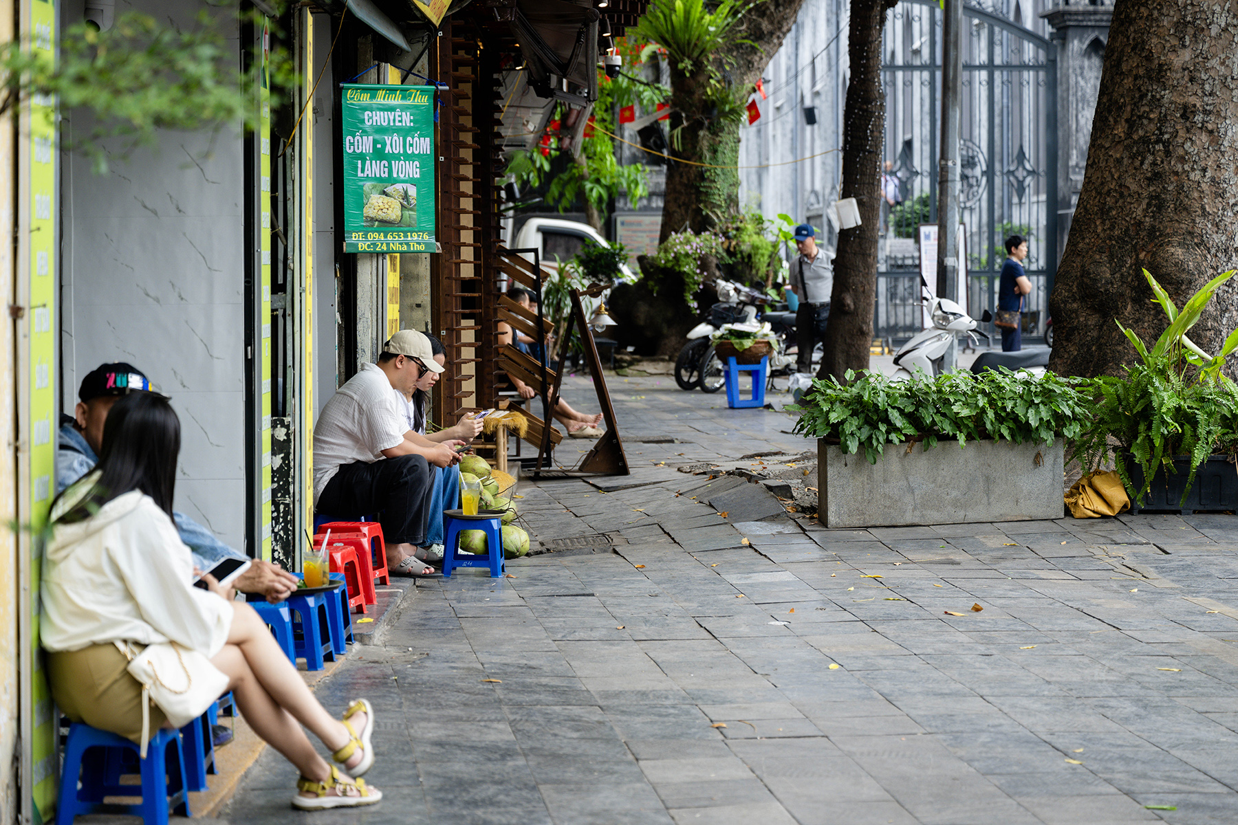 To&agrave;n cảnh phố phường H&agrave; Nội mang diện mạo kh&aacute;c lạ sau 4 th&aacute;ng lập lại trật tự vỉa h&egrave; - Ảnh 13.