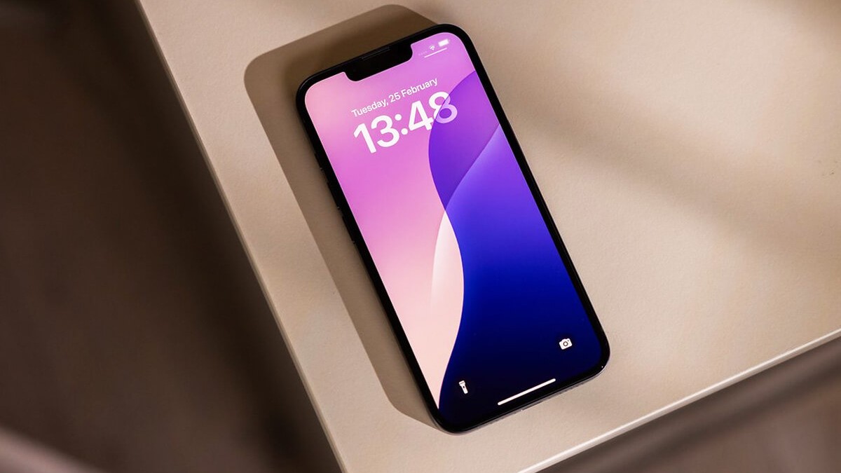 iPhone 17e vs iPhone 17: Ch&ecirc;nh 10 triệu mua m&aacute;y n&agrave;o xứng hơn? - Ảnh 1.