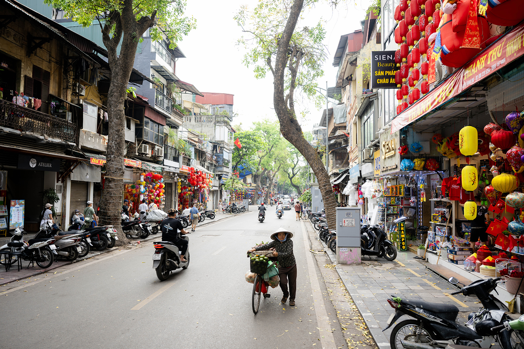 To&agrave;n cảnh phố phường H&agrave; Nội mang diện mạo kh&aacute;c lạ sau 4 th&aacute;ng lập lại trật tự vỉa h&egrave; - Ảnh 10.
