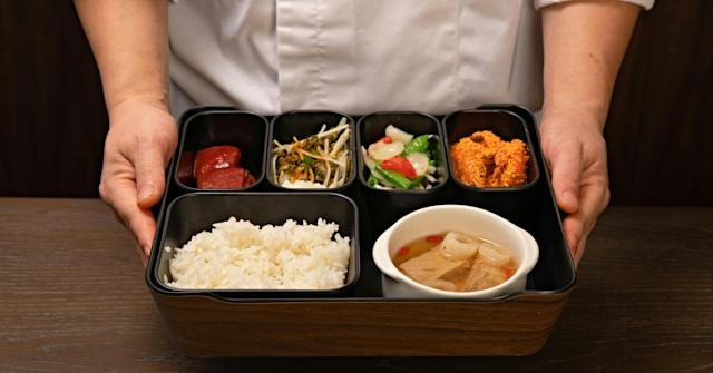 Cần gì thuốc bổ đắt tiền, đây mới là 'thần dược' miễn phí: Ăn đúng thứ tự còn giảm 40% đường huyết, hiệu quả ngang dùng thuốc - Ảnh 1.