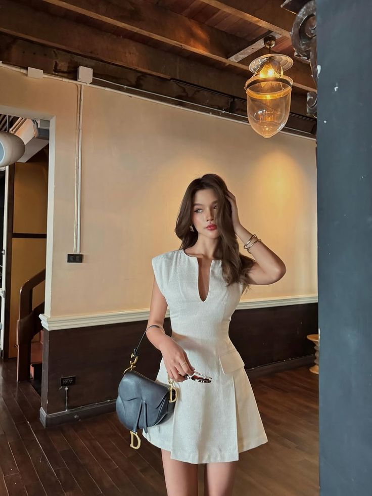 Mỹ nữ băng qua đường khiến cả con phố bừng s&aacute;ng: Từ thần th&aacute;i đến style đều cuốn d&atilde; man - Ảnh 6.