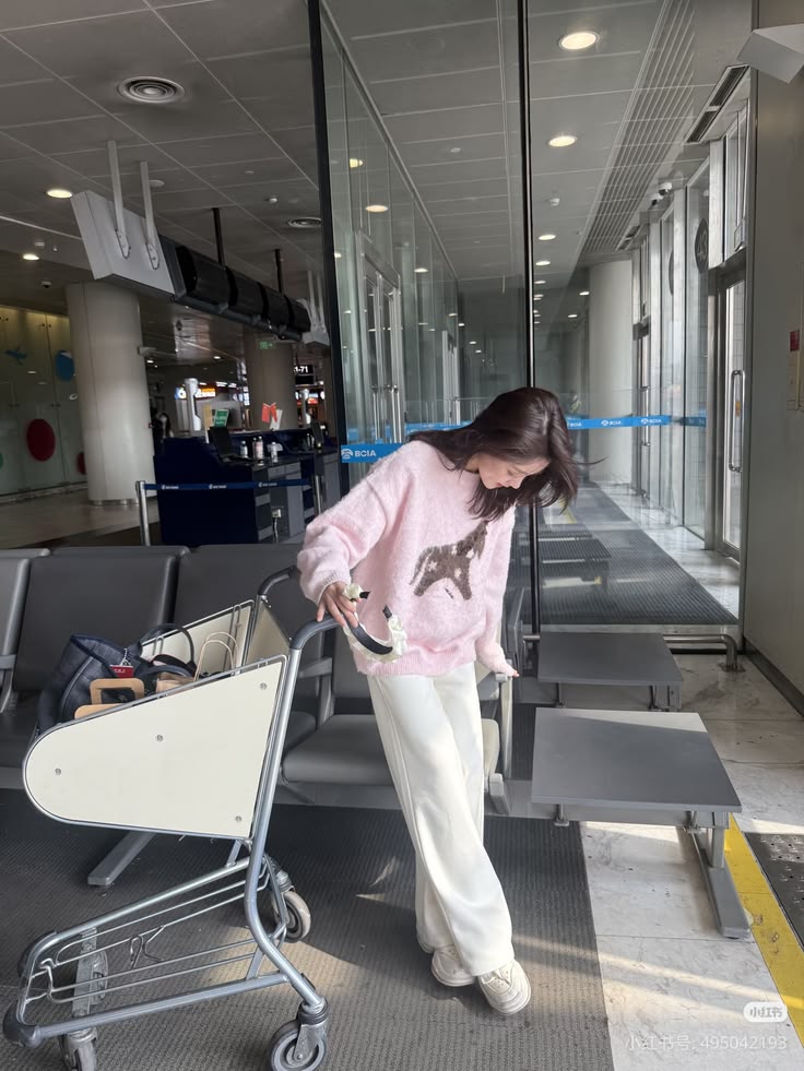 Nghỉ lễ 30/4: Mang bao nhi&ecirc;u tiền mặt l&agrave; đủ khi đi du lịch? - Ảnh 2.