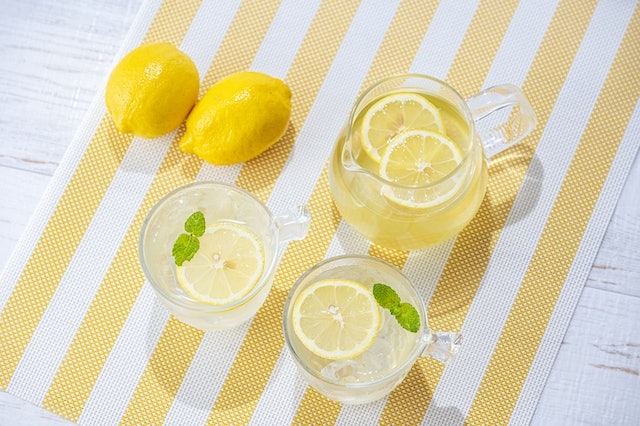 Cô gái trẻ đi vệ sinh mỗi tiếng một lần: Bác sĩ tiết niệu vạch trần 