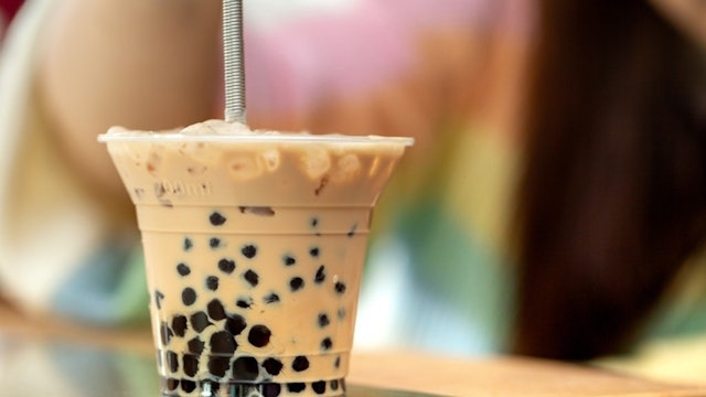 Cô gái trẻ đi vệ sinh mỗi tiếng một lần: Bác sĩ tiết niệu vạch trần 