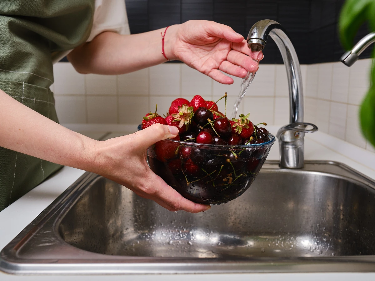 Rau củ quả nào tồn dư nhiều thuốc trừ sâu nhất? 