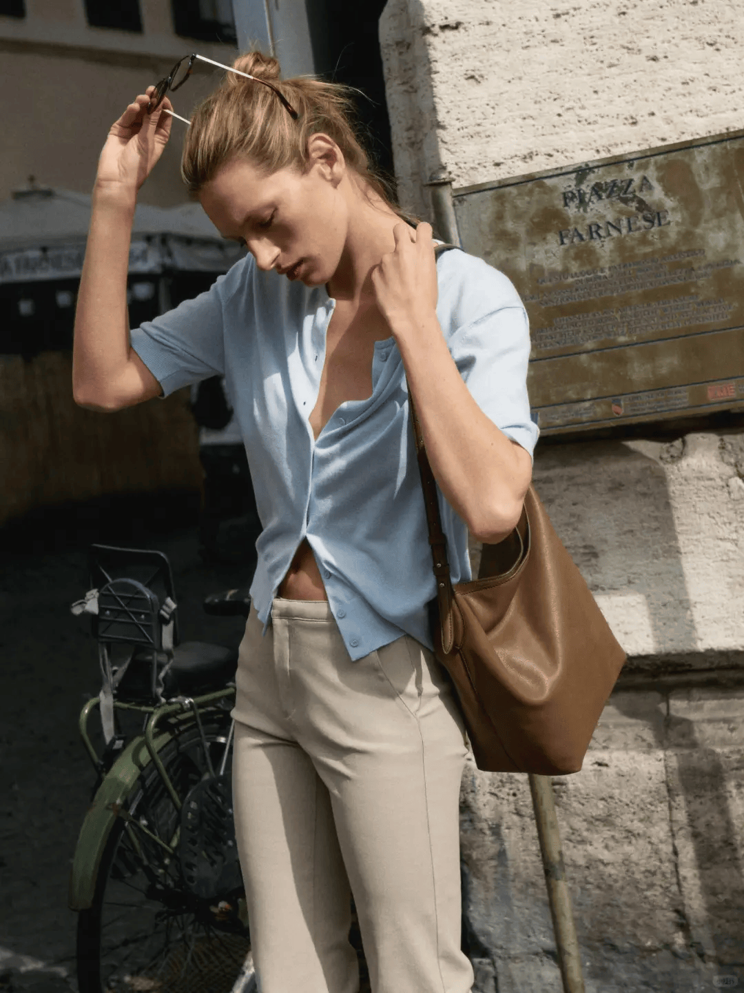 H&egrave; 2026: Phụ nữ s&agrave;nh điệu m&ecirc; m&agrave;u xanh băng trẻ trung v&agrave; thanh lịch - Ảnh 26.