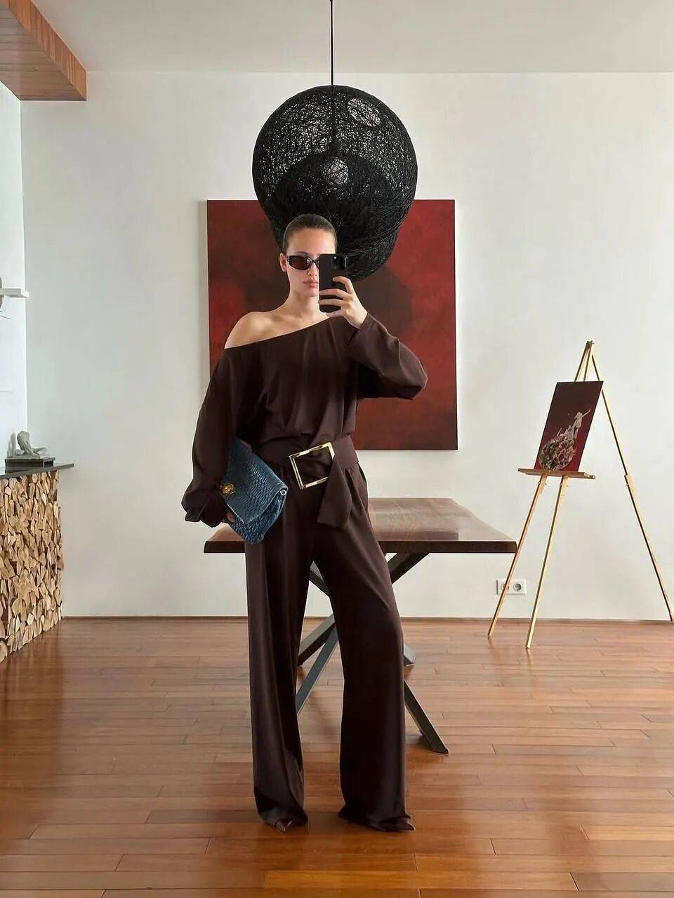 4 kiểu &aacute;o lộ vai đang 'khuynh đảo' h&egrave; 2026: Phụ nữ 30+ diện l&ecirc;n trẻ ra cả chục tuổi, khoe kh&eacute;o xương quai xanh đẹp kh&oacute; cưỡng- Ảnh 5.