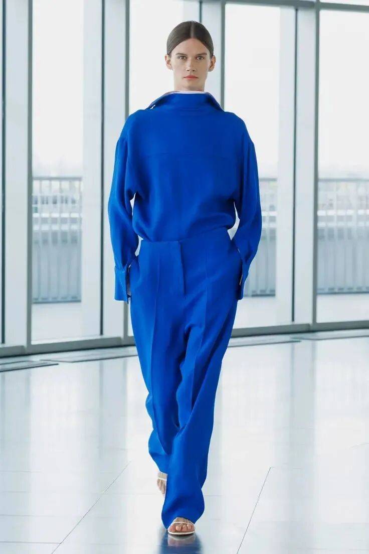 3 Gam m&agrave;u cực phẩm h&egrave; 2026: T&iacute;m tử đinh hương t&ocirc;n da v&agrave;ng , n&acirc;ng tầm phong c&aacute;ch - Ảnh 12.