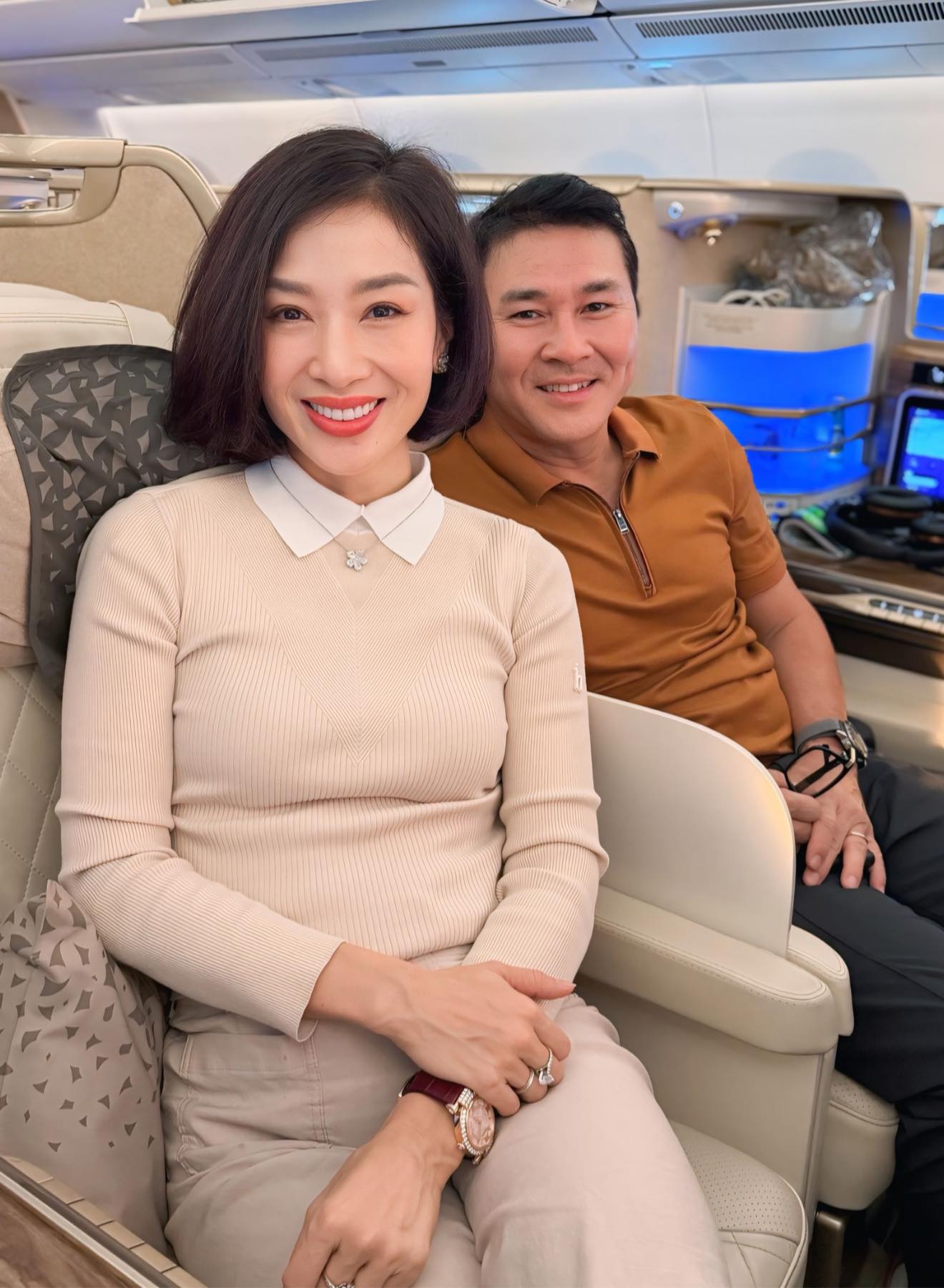 Nhan sắc hoa kh&ocirc;i Việt cưới đại gia 