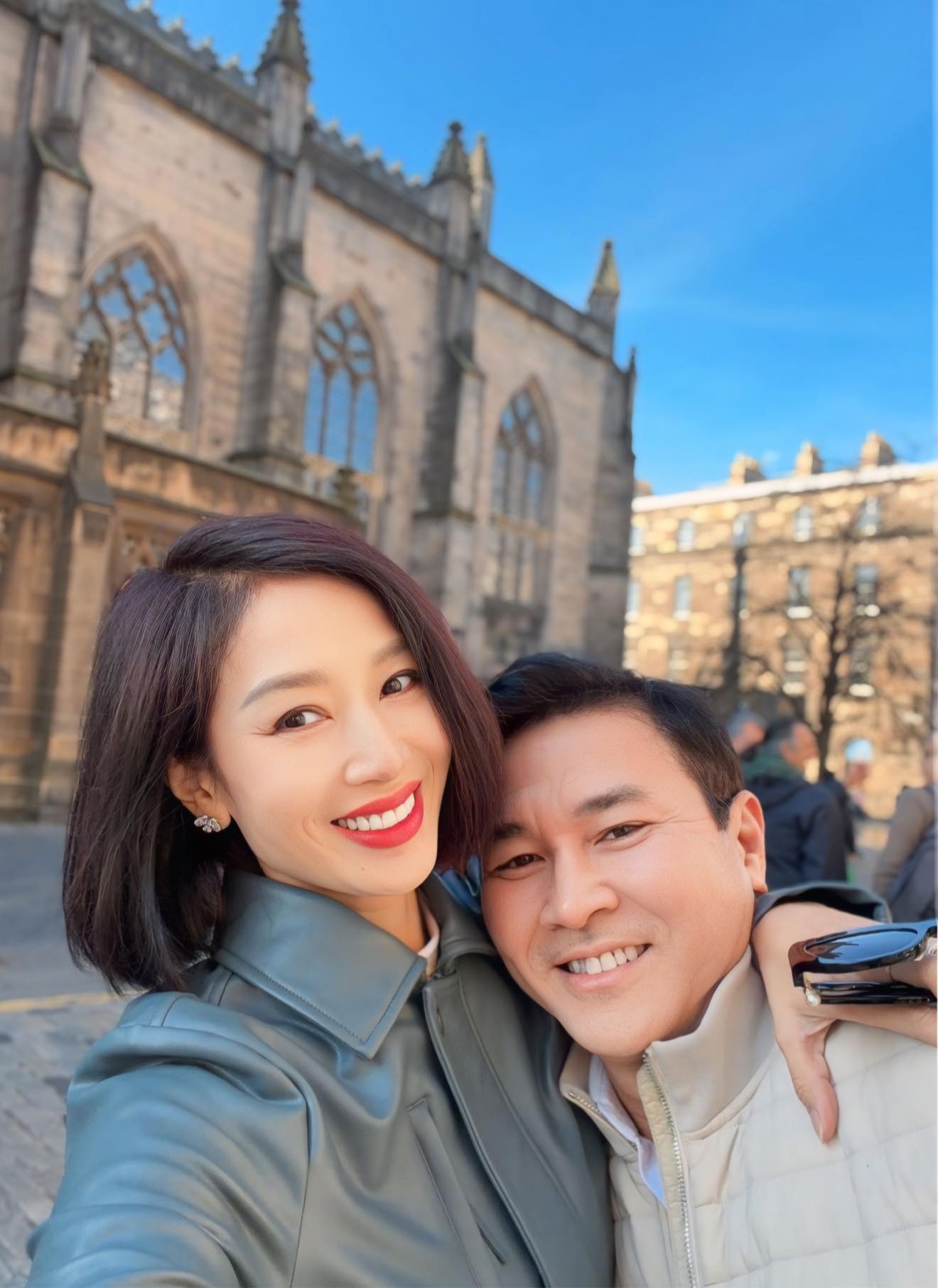 Nhan sắc hoa kh&ocirc;i Việt cưới đại gia 