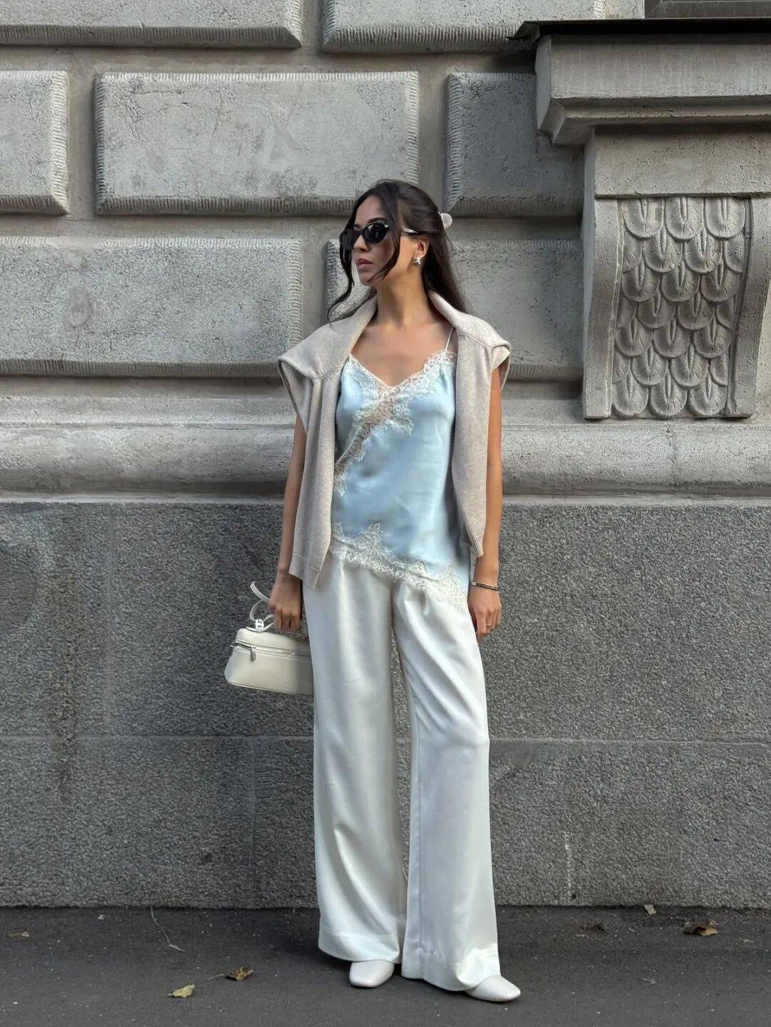 H&egrave; 2026: Phụ nữ s&agrave;nh điệu m&ecirc; m&agrave;u xanh băng trẻ trung v&agrave; thanh lịch - Ảnh 29.