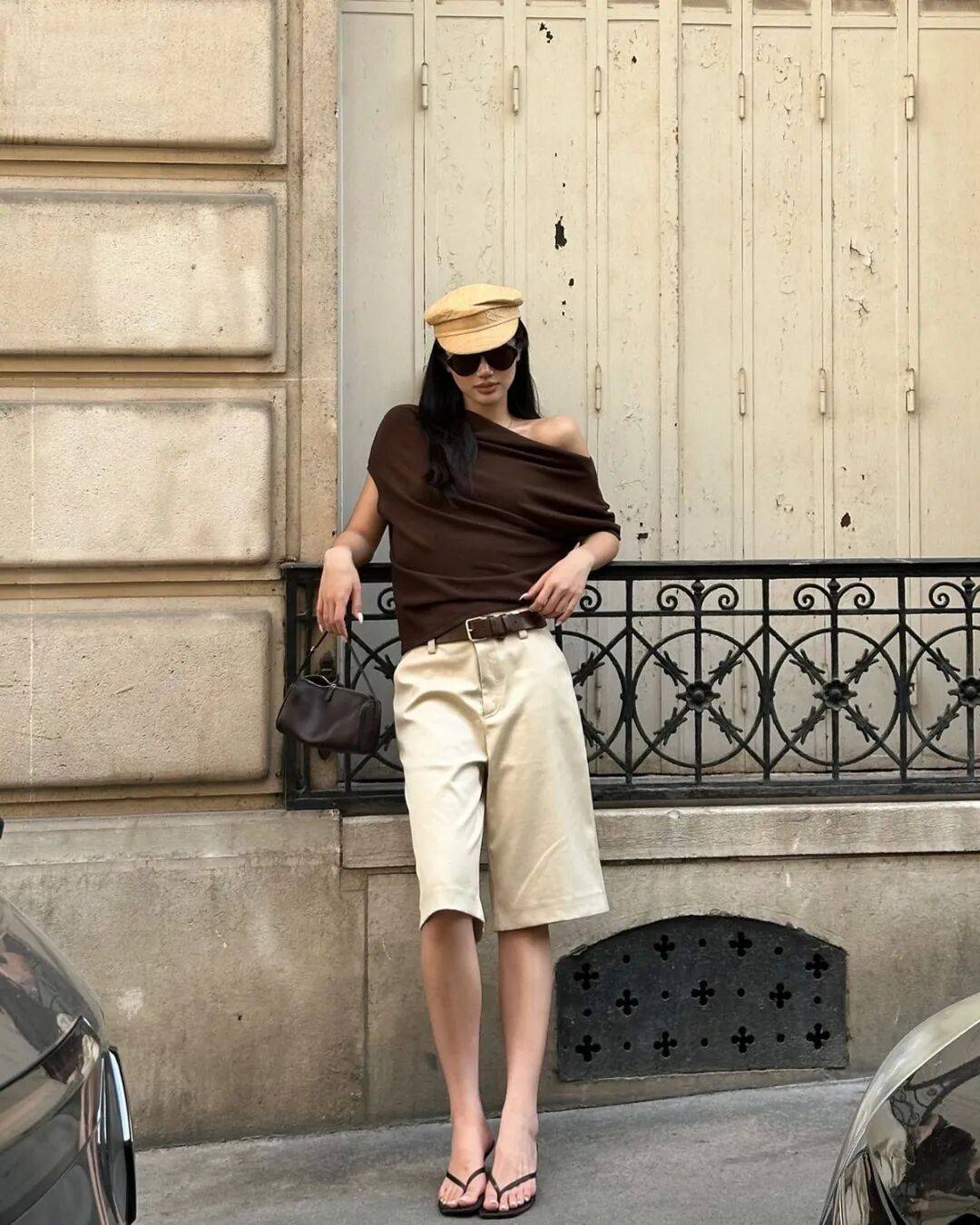 4 kiểu &aacute;o lộ vai đang 'khuynh đảo' h&egrave; 2026: Phụ nữ 30+ diện l&ecirc;n trẻ ra cả chục tuổi, khoe kh&eacute;o xương quai xanh đẹp kh&oacute; cưỡng- Ảnh 16.