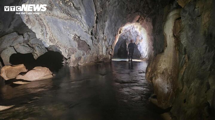 Vẻ đẹp hoang sơ của hang động b&iacute; ẩn ở Phong Nha - Kẻ B&agrave;ng vừa được ph&aacute;t hiện - Ảnh 10.