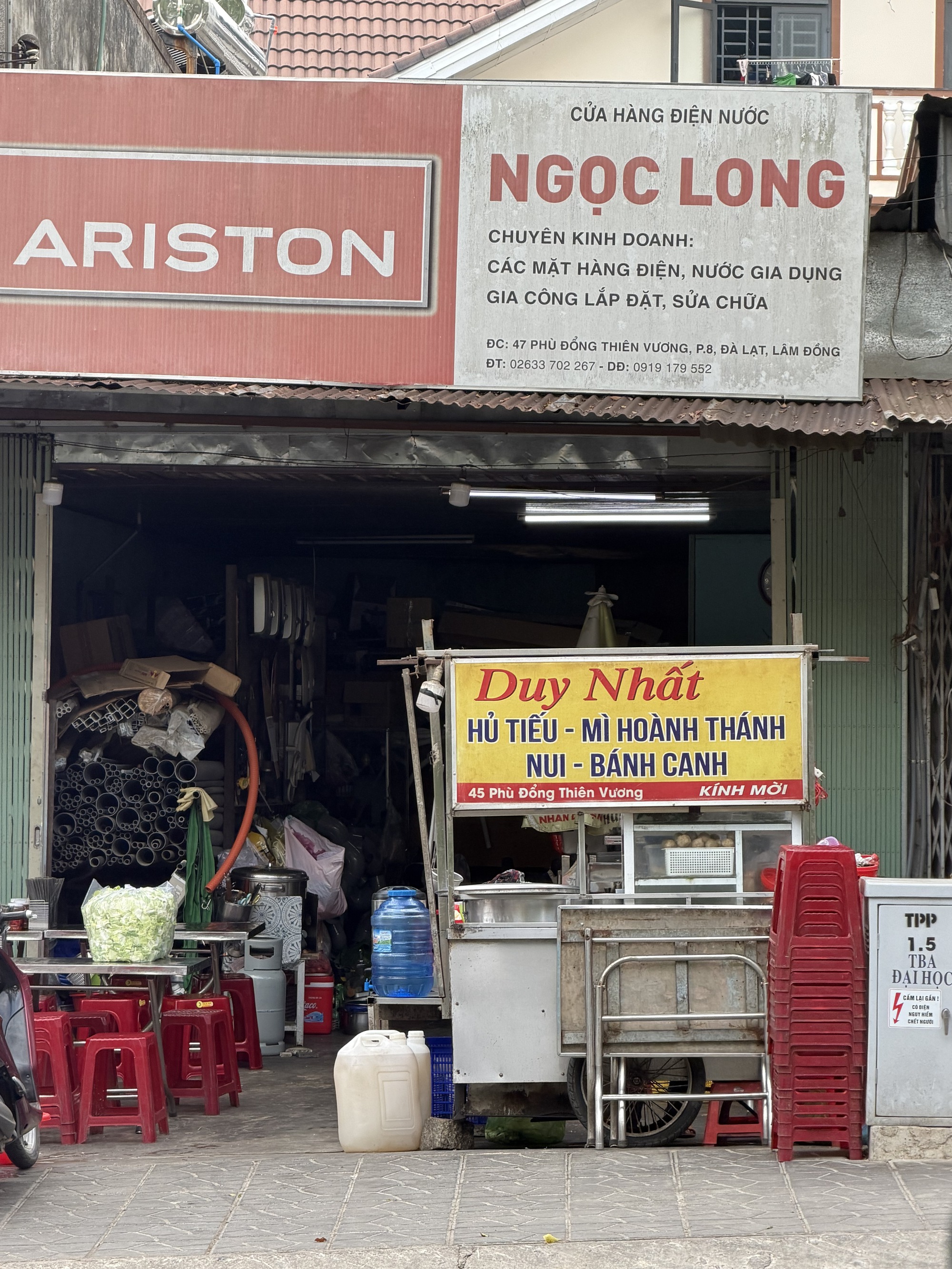 Tiếng g&otilde; trong đ&ecirc;m, b&aacute;t hủ tiếu trong k&yacute; ức- Ảnh 2.