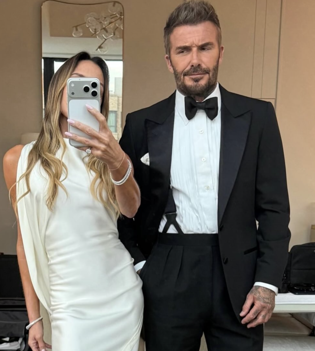 Harper Beckham lột x&aacute;c th&agrave;nh thiếu nữ xinh đẹp b&ecirc;n David Beckham tại sự kiện thời trang 2026 - Ảnh 4.