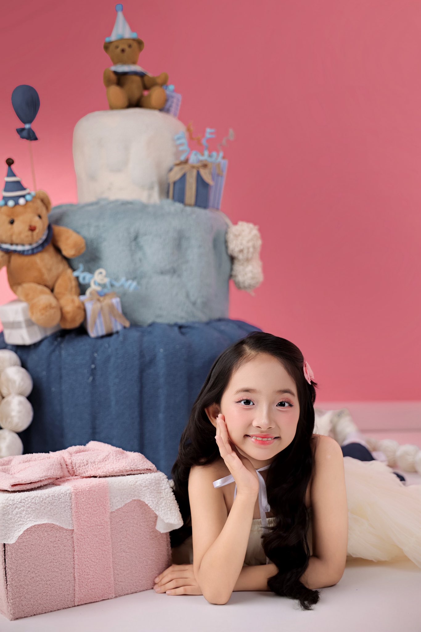 Con g&aacute;i Kh&aacute;nh Thi - Phan Hiển ng&agrave;y c&agrave;ng xinh đẹp, thần th&aacute;i ngọt ng&agrave;o như sao nh&iacute; - Ảnh 4.