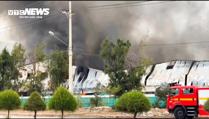 Ch&aacute;y lớn tại Khu kinh tế Nhơn Hội , Gia Lai g&acirc;y hoang mang trong cộng đồng - Ảnh 4.